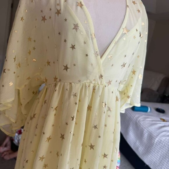 NWT QUEEN B   Yellow  METALLIC STARS DRESS size 8 medium - Picture 3 of 8